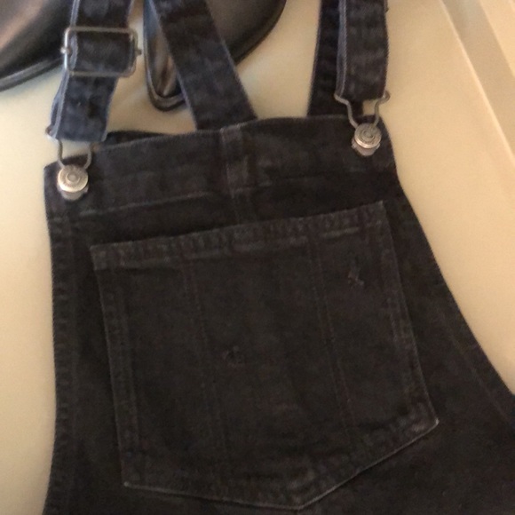 NWOT BLACK DENIM DISTRESSED OVERALLS - Picture 5 of 7